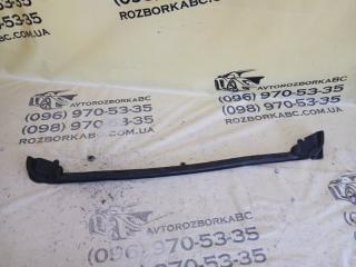 Уплотнитель двери задний правый Audi Q8 2019 Б/У Уплотнитель двери задний правый Audi Q8 2019