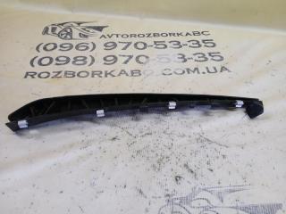 Кронштейн уплотнителя двери передний правый Q8 2019 3.0 DCBD Кронштейн уплотнителя двери передний правый Q8 2019 3.0 DCBD