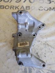 Кронштейн генератора XC90 2016 t27 Кронштейн генератора XC90 2016 t27