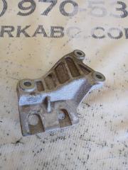 Кронштейн катализатора XC90 2016 t27 Кронштейн катализатора XC90 2016 t27