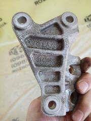 Кронштейн катализатора XC90 2016 t27 Кронштейн катализатора XC90 2016 t27