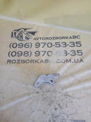 Кронштейн роздатки Volvo XC90 2016