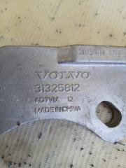 Кронштейн роздатки Volvo XC90 t27 Кронштейн роздатки Volvo XC90 t27