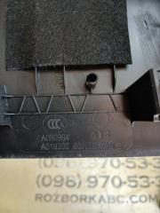 Накладка стойки правая Q3 2021 83A 2.0 CZRA