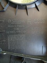 Накладка стойки правая Q3 2021 83A 2.0 CZRA