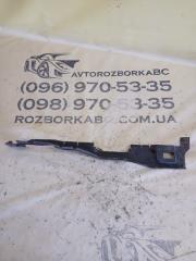 Дефлектор радиатора передний правый Q3 2021 83A 2.0 CZRA