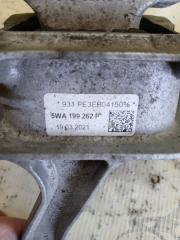 Подушка двигателя правая Q3 2021 83A 2.0 CZRA
