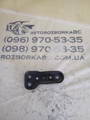 Кронштейн передний правый Audi Q3 83A 2.0 CZRA