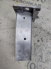 Клык усилителя бампера передний правый Macan 2015 95B CTMA