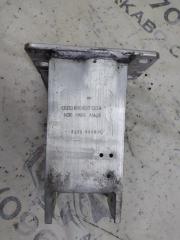 Клык усилителя бампера передний левый Macan 2015 95B CTMA