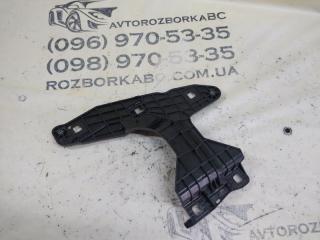 Крепление фары левое Porsche Macan 2015