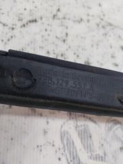 Уплотнитель капота Macan 2015 95B CTMA