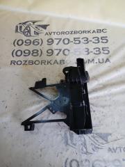 Кронштейн панели радиаторов правый Mercedes-Benz GLC 300 2019 Б/У Кронштейн панели радиаторов правый Mercedes-Benz GLC 300 2019