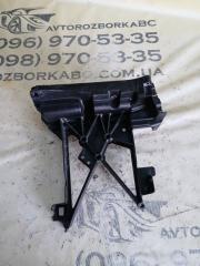 Кронштейн панели радиаторов правый GLC 300 2019 X253 27492031635081