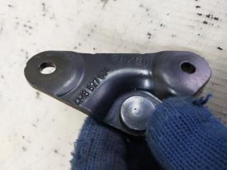 Кронштейн амортизатора кришки багажника правый Q8 2019 3.0 DCBD