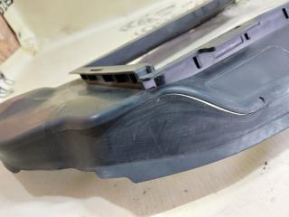 Дефлектор радиатора верхний GLB 2020 X247 D260920(D19)