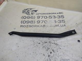 Фото запчасти распорка передних стаканов левая Porsche Macan 2015 Б/У запчасть Запчасть распорка передних стаканов левая Porsche Macan 2015