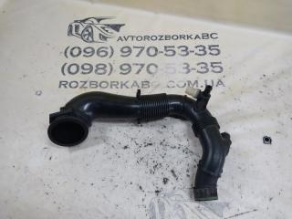 Патрубок воздушного фильтра Porsche Macan 2015 Б/У Патрубок воздушного фильтра Porsche Macan 2015