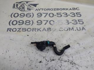 Фото запчасти клапан системы охлаждения Porsche Macan 2015 Б/У запчасть Запчасть клапан системы охлаждения Porsche Macan 2015