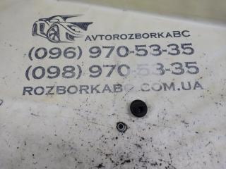 Фото запчасти направляющий клин левый Porsche Macan 2015 Б/У запчасть Запчасть направляющий клин левый Porsche Macan 2015