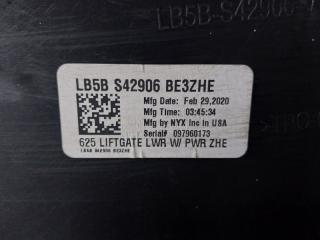 Обшивка кришки багажника Explorer 2020 3.0