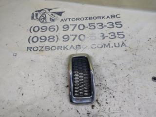 Фото запчасти решетка бампера Jeep Cherokee 2017 Б/У запчасть Запчасть решетка бампера Jeep Cherokee 2017