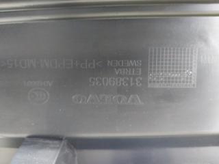 Обшивка крышки багажника XC90 2016 t27