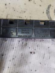 Направляющая стекла двери задняя правая Q3 2021 83A 2.0 CZRA