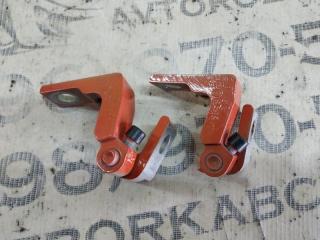 Петля двери передняя правая Q3 2021 83A 2.0 CZRA