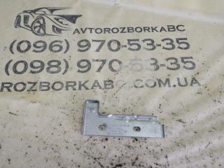 Крепление аккумулятора Audi Q7 2016