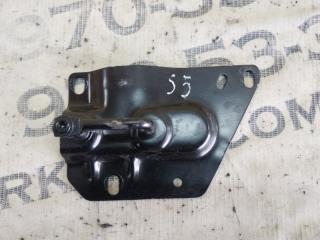 Скоба замка капота левая S5 2017 Coupe 3.0 CWGD
