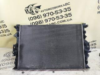 Радиатор охлаждение двигателя Land Rover Evoque 2016