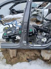 Центральная стойка кузова Audi Q8 2019