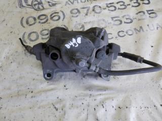 Суппорт тормозной передний правый passat 2014 B7 2.0