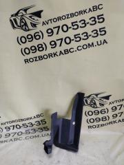 Уплотнитель жабо левый Volkswagen Tiguan 2025