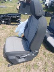 Сиденье Tiguan 2025 Tiguan 3 2.0 DYLB