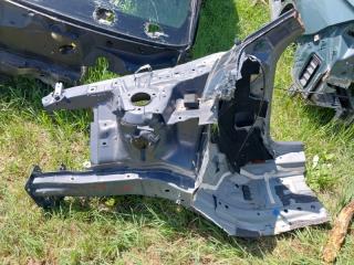 Четверть (ланжерон передний правый Mazda Cx50 2.5